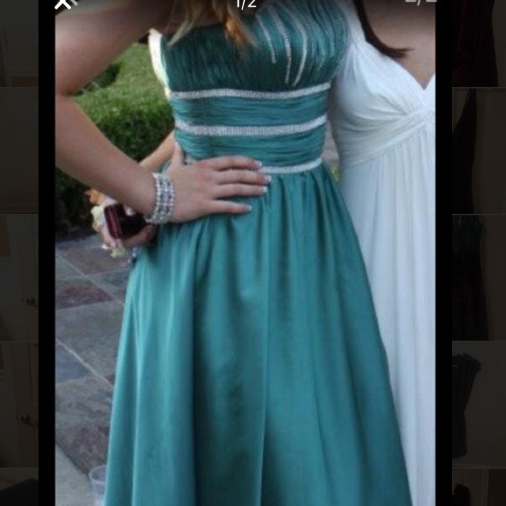 Emerald prom dress